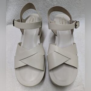 Kork-Ease Cream Strappy Leather Sandals Size 9M